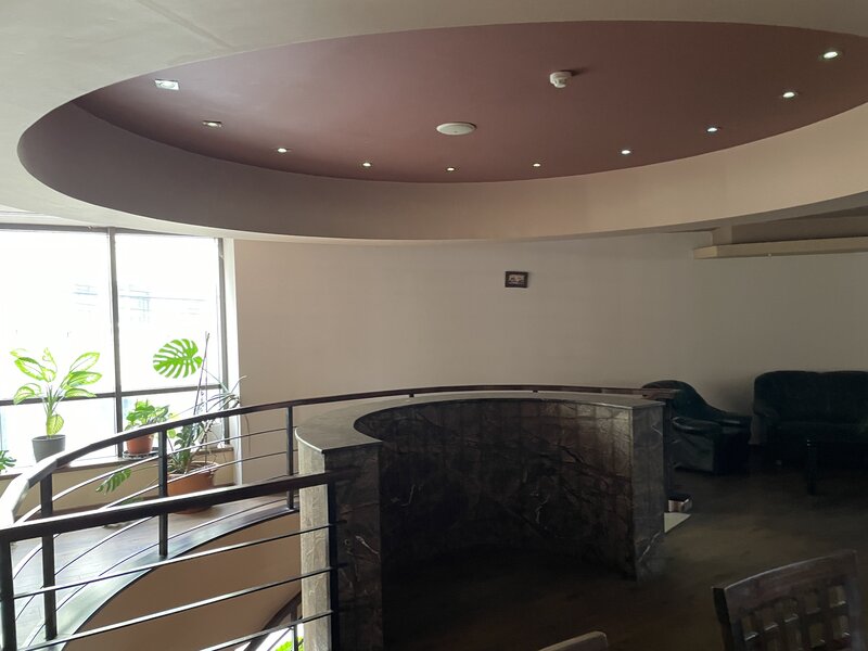 Grozavesti, galeriile Carrefour Orhideea, metrou