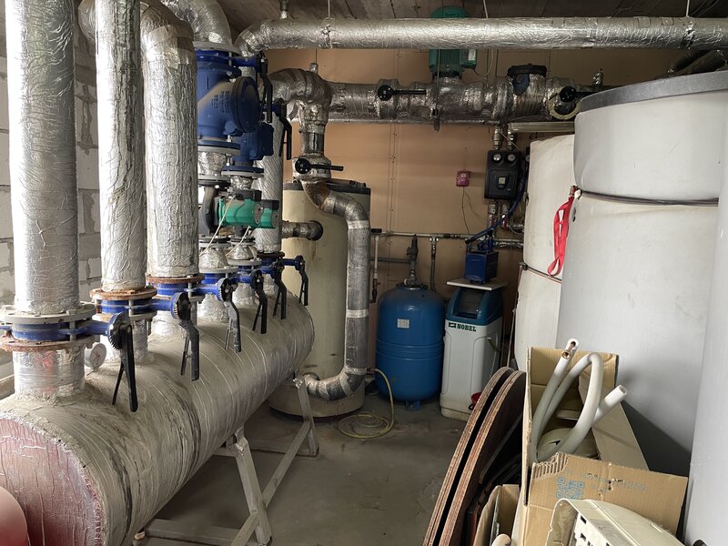 Grozavesti, galeriile Carrefour Orhideea, metrou